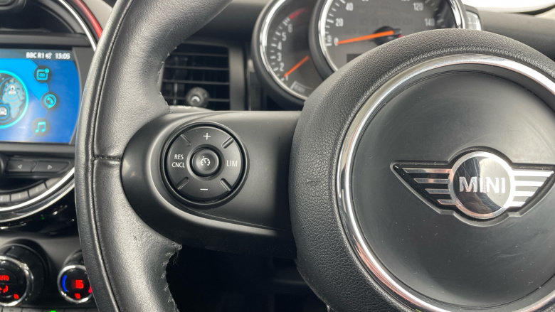 MINI Hatchback 1.5 Cooper II 5dr Petrol Hatchback